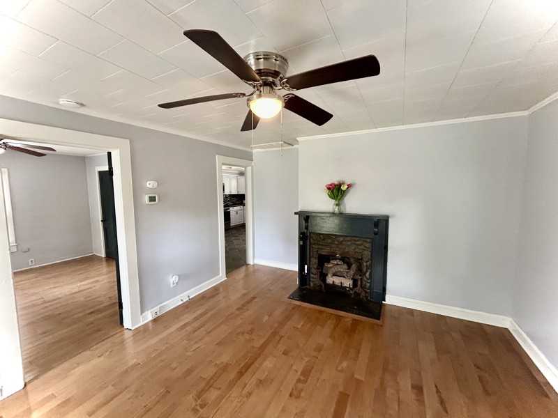 917 Laye St - Photo 6 of 17