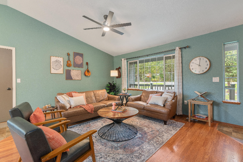 2538 W Mission Hills Ave - Photo 2 of 20