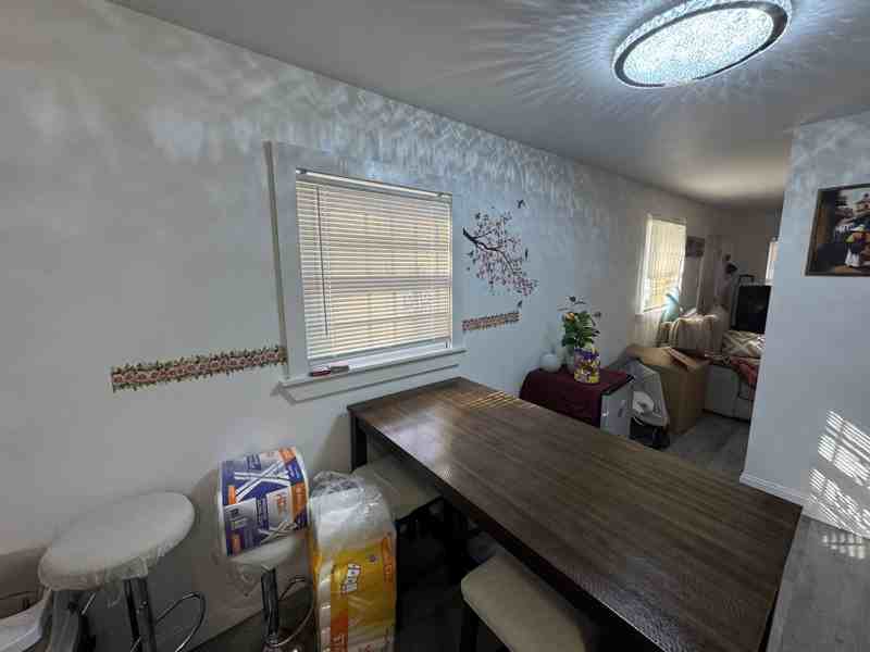 235 E Olive St - Photo 5 of 22