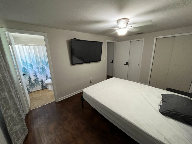 740 Jenkins St - Photo 3 of 5