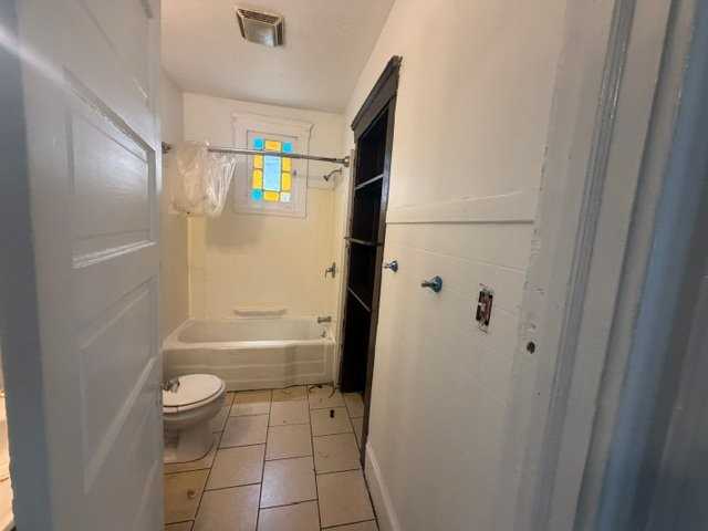 2049 W 81st St - Photo 2 of 12