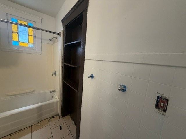 2049 W 81st St - Photo 3 of 12
