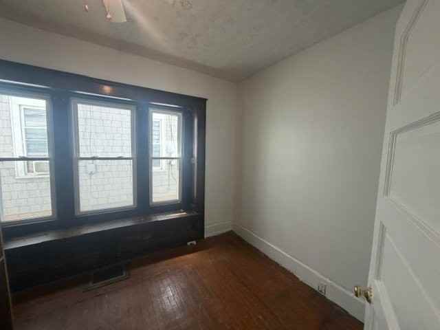 2049 W 81st St - Photo 7 of 12
