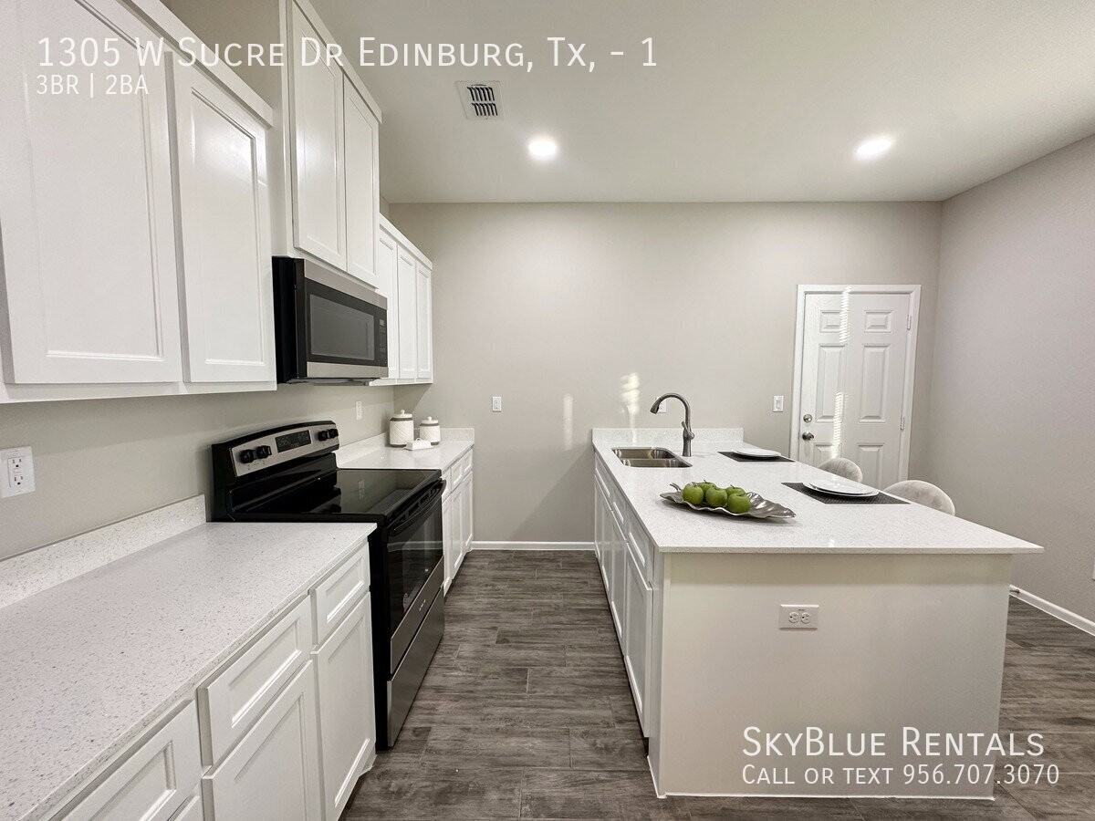 1305 W Sucre Dr #1 - Photo 4 of 11