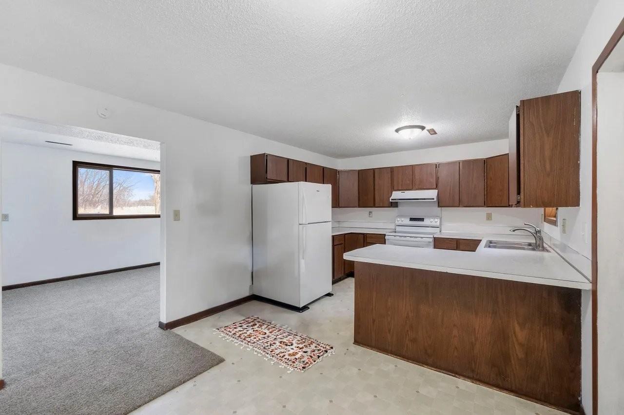608 Martin Rd #610 - Photo 2 of 10