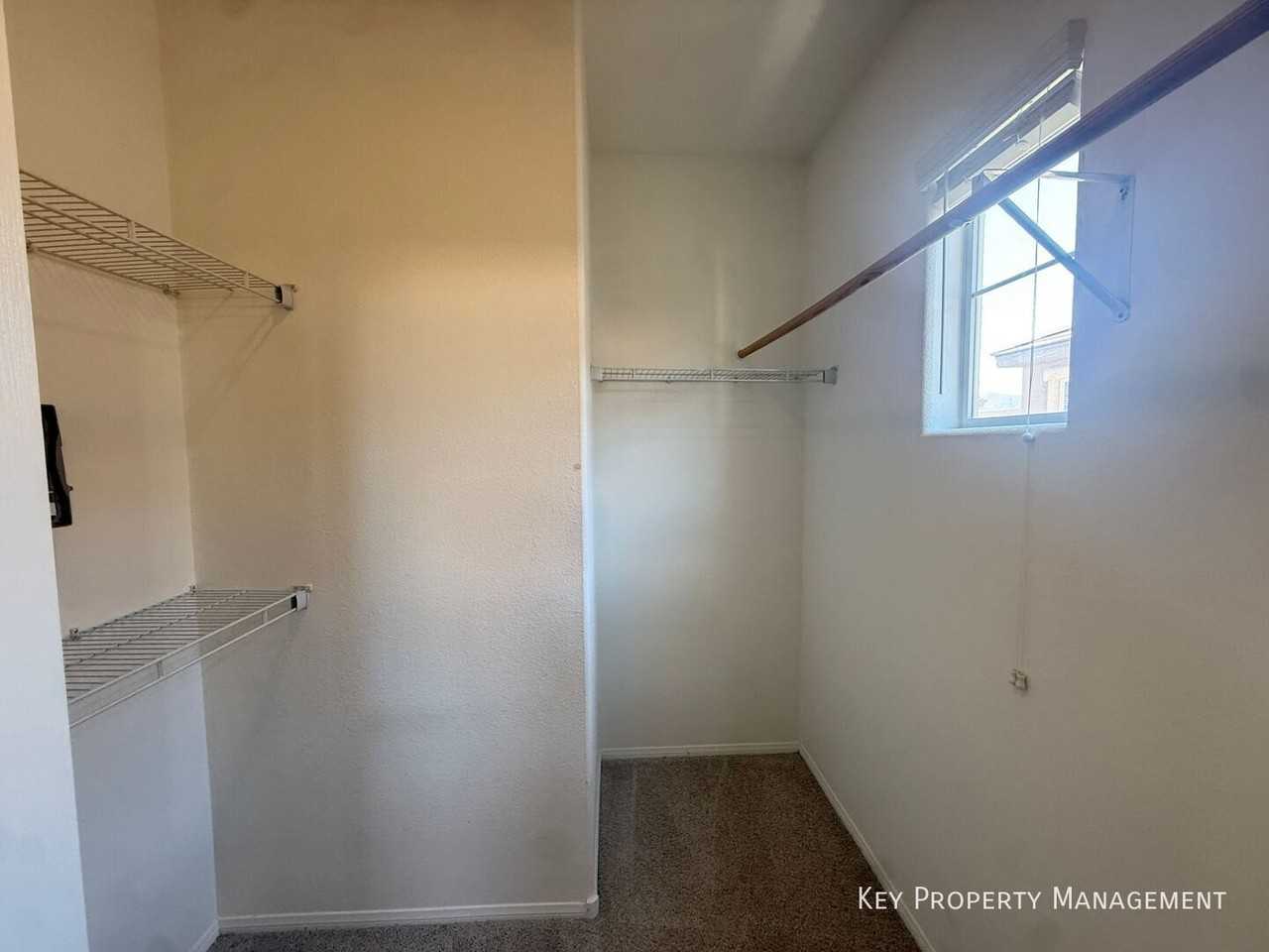 673 Taliput Palm Pl - Photo 4 of 28