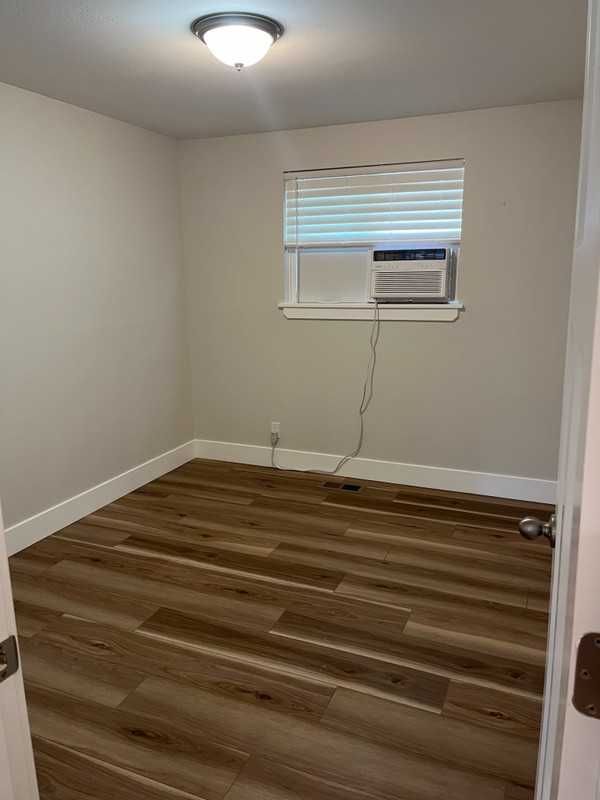 422 E Emerson Ave #3 - Photo 4 of 7