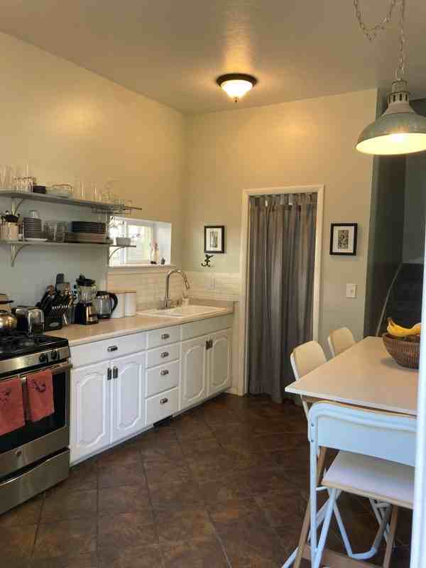 1046 S Windsor St - Photo 3 of 6