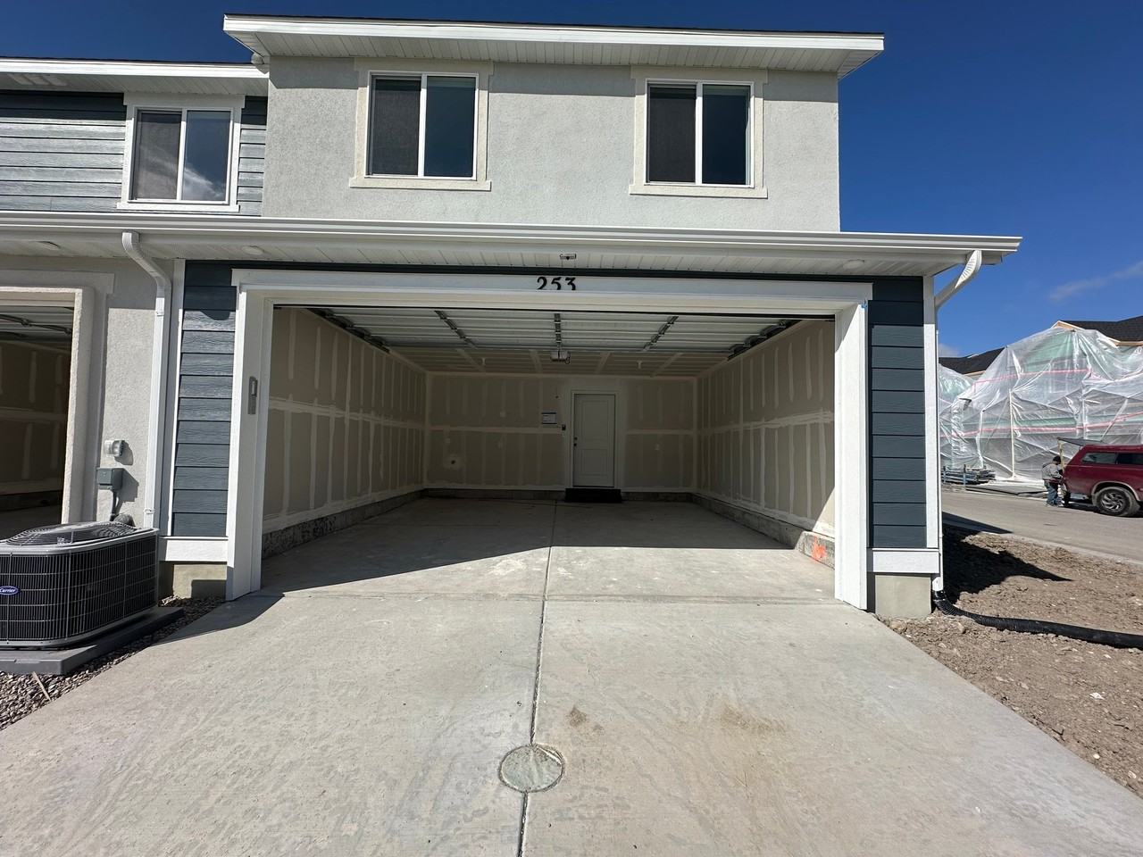 253 N Portside Ln - Photo 4 of 22