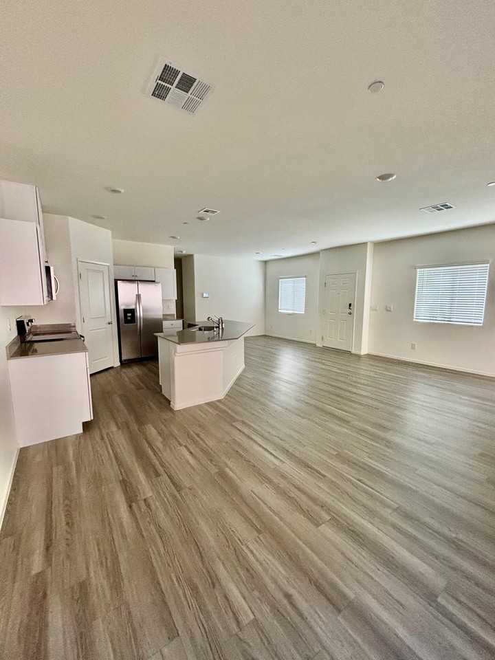 7875 Pandora Sky St #3 - Photo 4 of 17