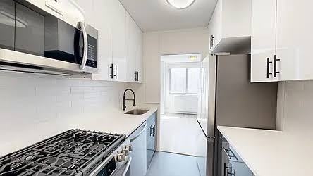 East 34th Street #12G - Photo 4 of 5