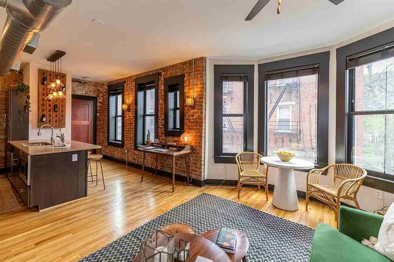 14 W 14th St #201 - Photo 4 of 11