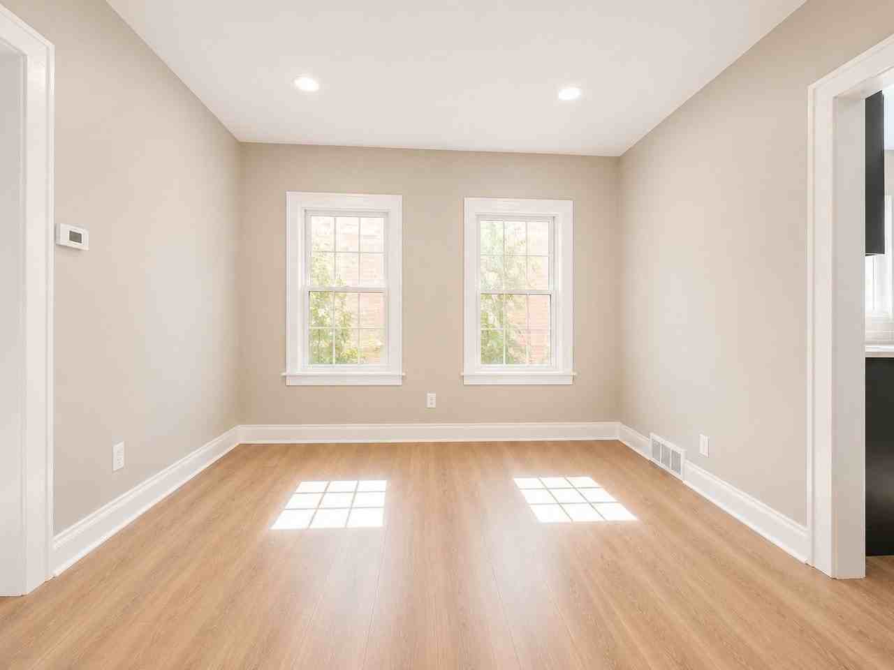 740 Mcdonald St - Photo 7 of 20