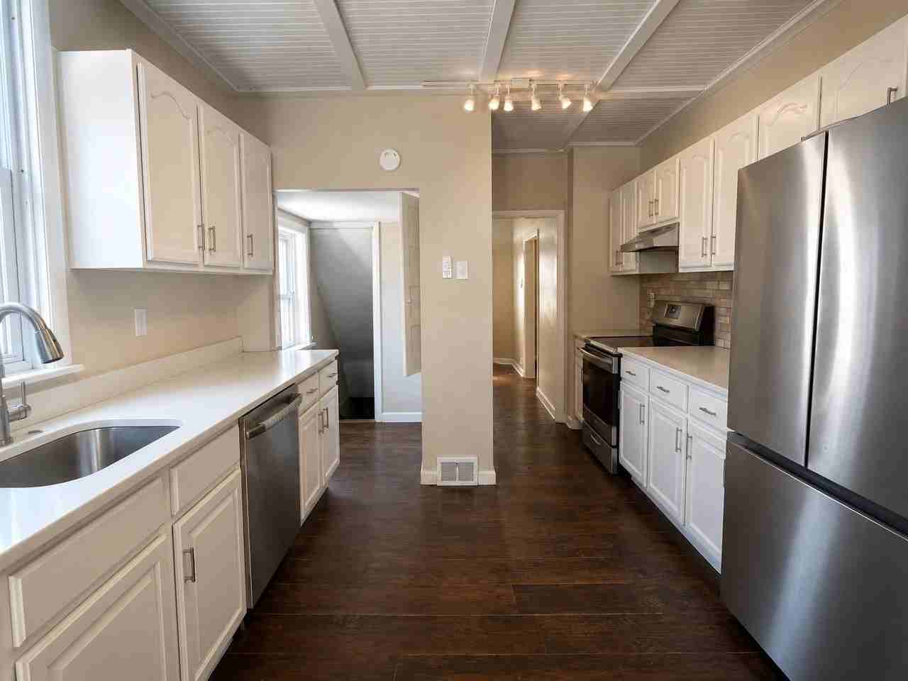4000 Willow Ave - Photo 5 of 14