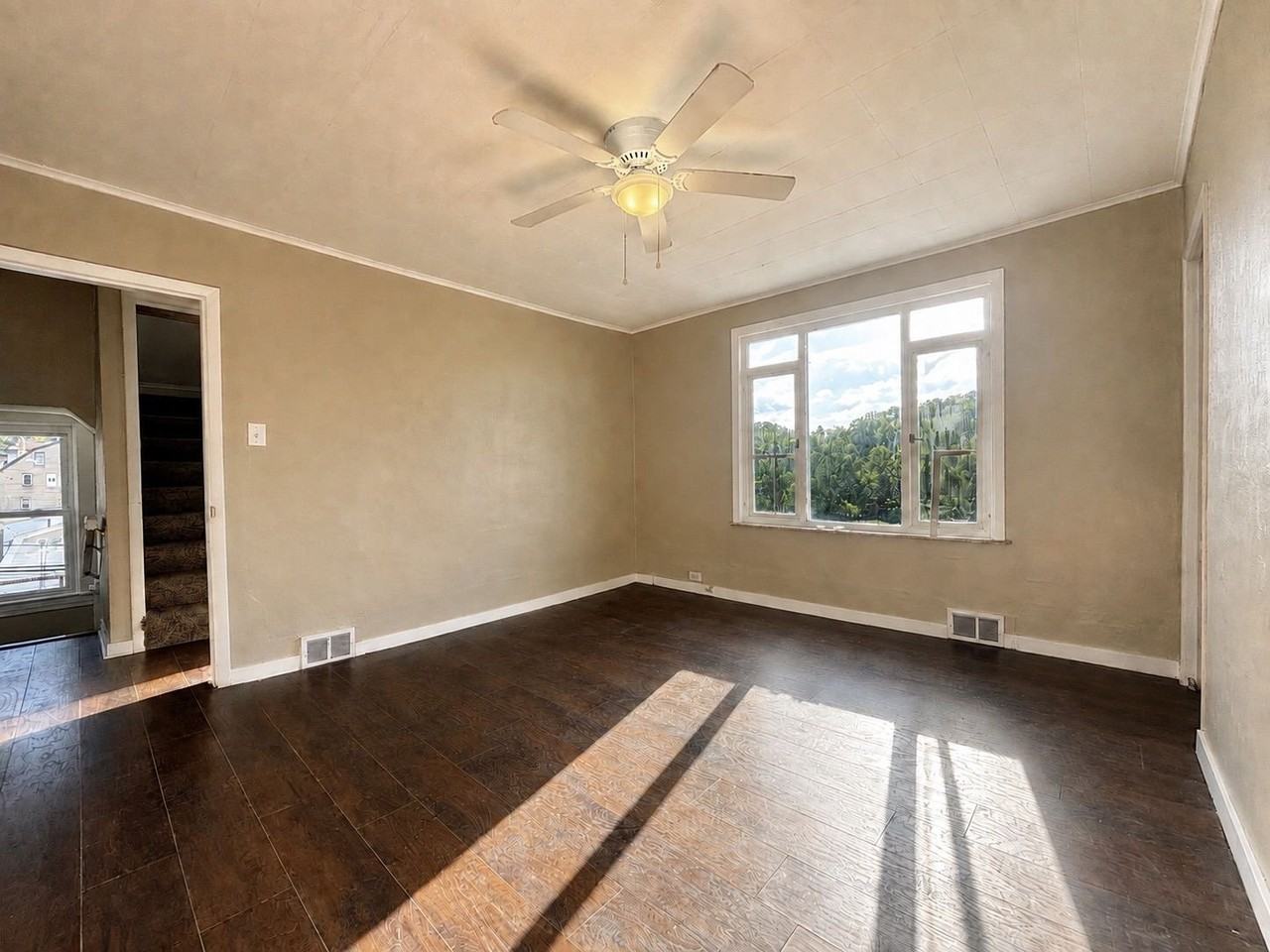 4000 Willow Ave - Photo 7 of 14