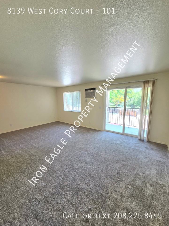 8139 W Cory Ct - Photo 5 of 10