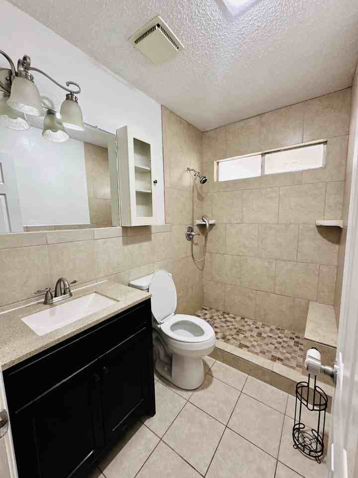 503 Parkwood Dr - Photo 6 of 9