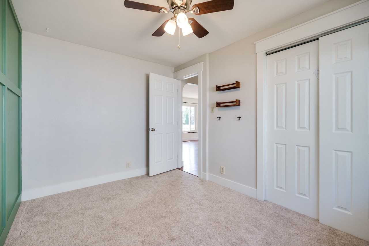 1701 Briedweng Ave - Photo 7 of 18