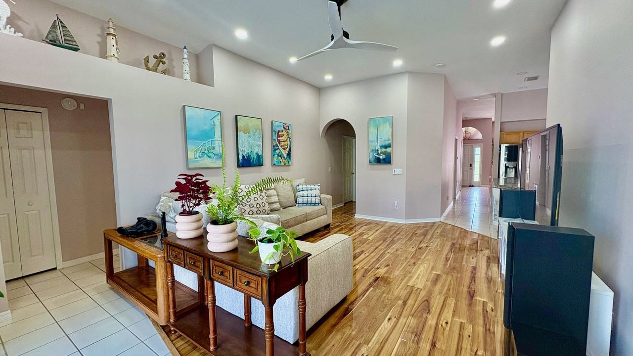 3612 Foxcroft Cir - Photo 4 of 20