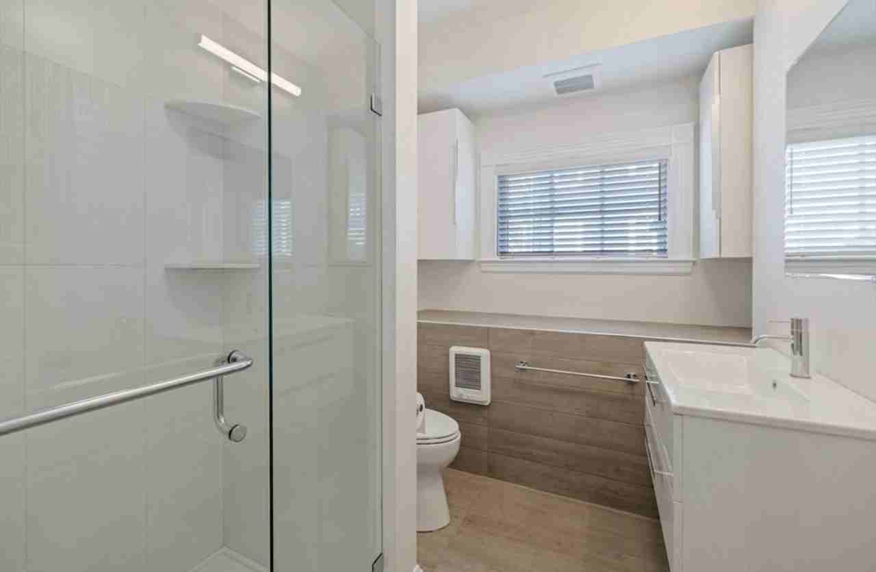 124 Boston Ave #1 - Photo 4 of 9