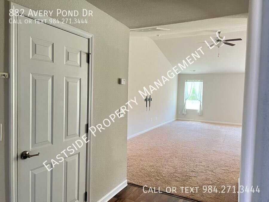 882 Avery Pond Dr - Photo 7 of 15