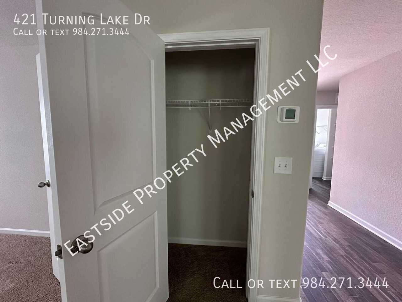 421 Turning Lake Dr - Photo 3 of 16