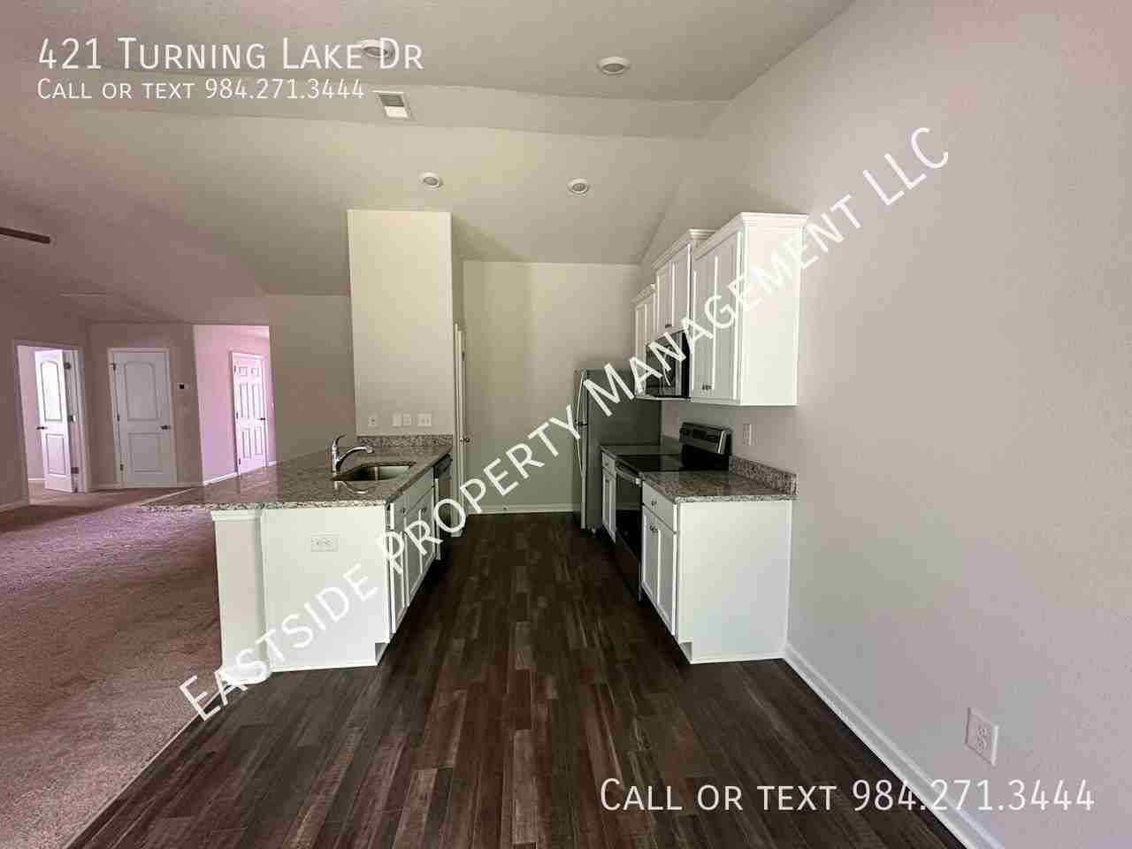 421 Turning Lake Dr - Photo 5 of 16
