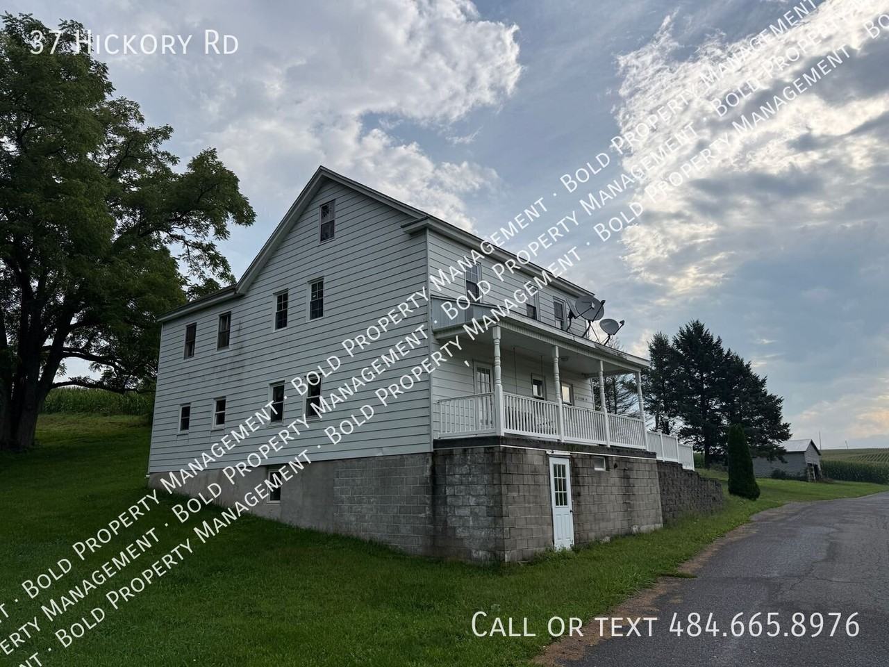 37 Hickory Rd - Photo 3 of 16