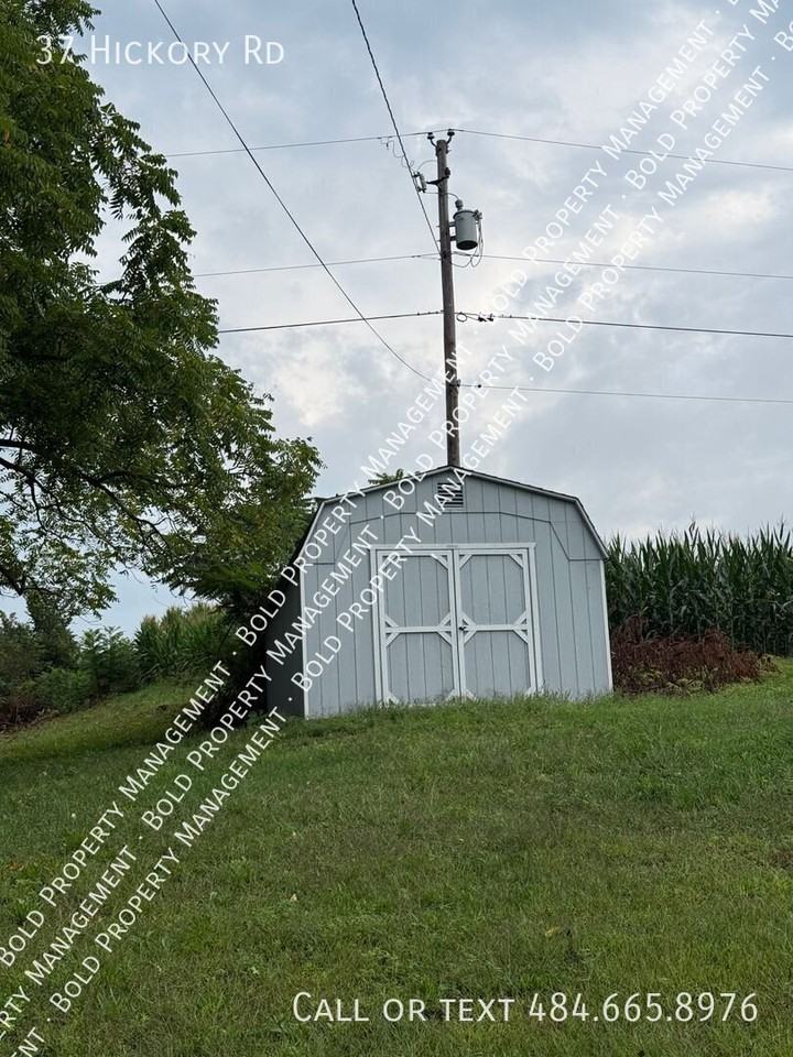 37 Hickory Rd - Photo 4 of 16