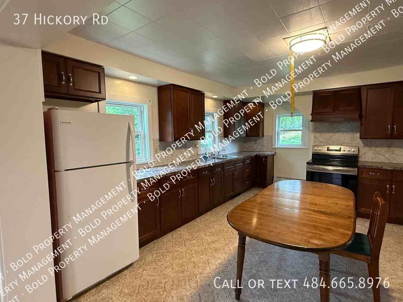 37 Hickory Rd - Photo 7 of 16