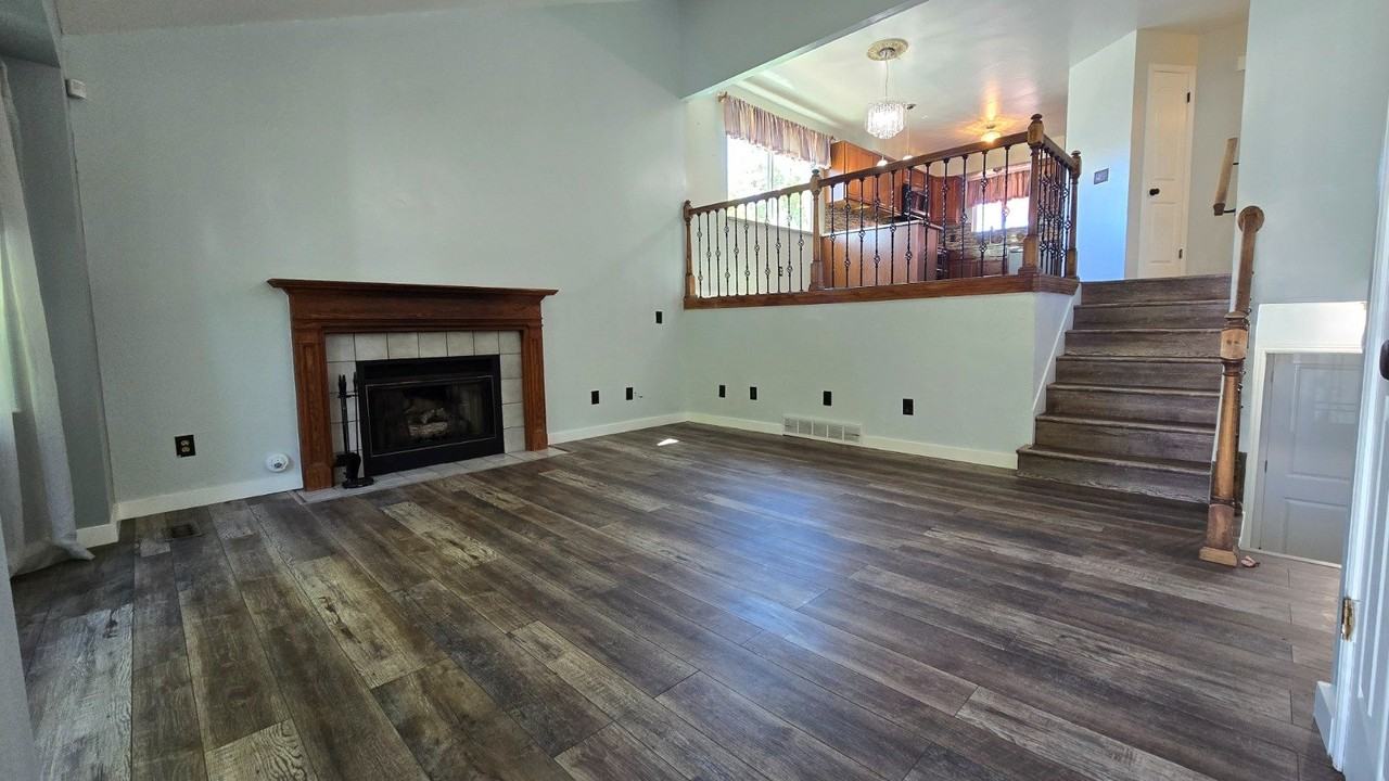 5005 W Shooting Star Ave - Photo 4 of 18