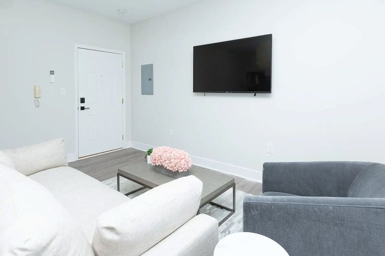 1122 N Calvert St #1 - Photo 4 of 13