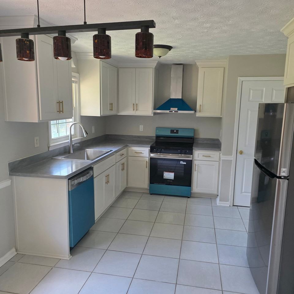 552 Plantation Blvd - Photo 4 of 10