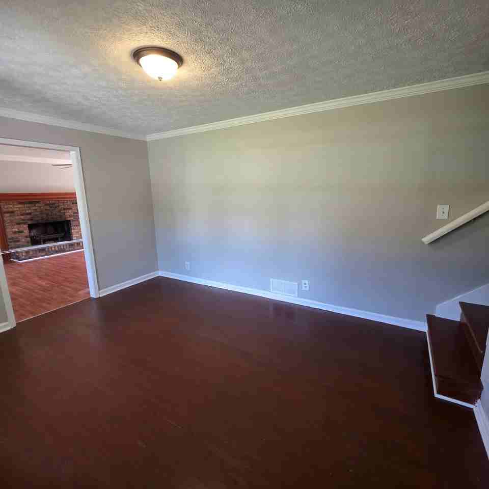 552 Plantation Blvd - Photo 3 of 10