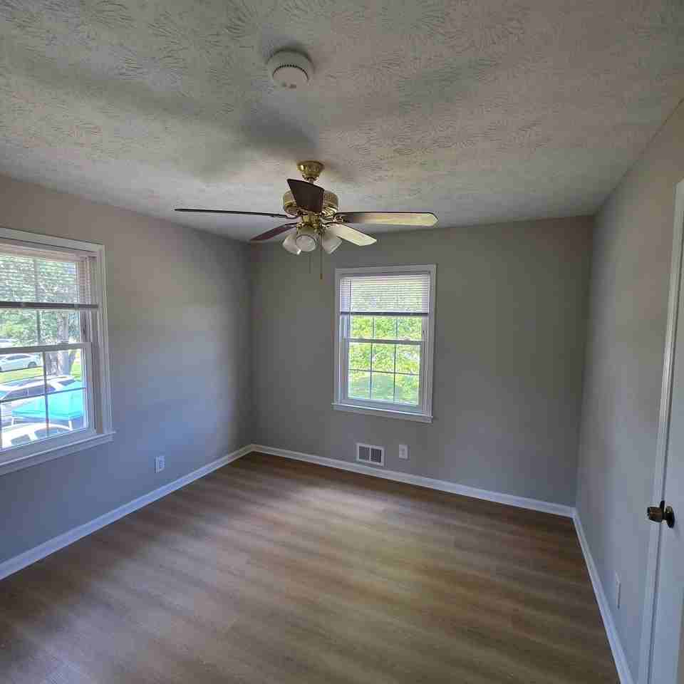 552 Plantation Blvd - Photo 7 of 10