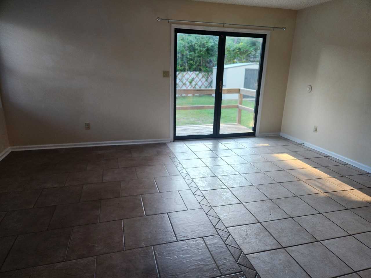 6011 Audubon Dr - Photo 3 of 8