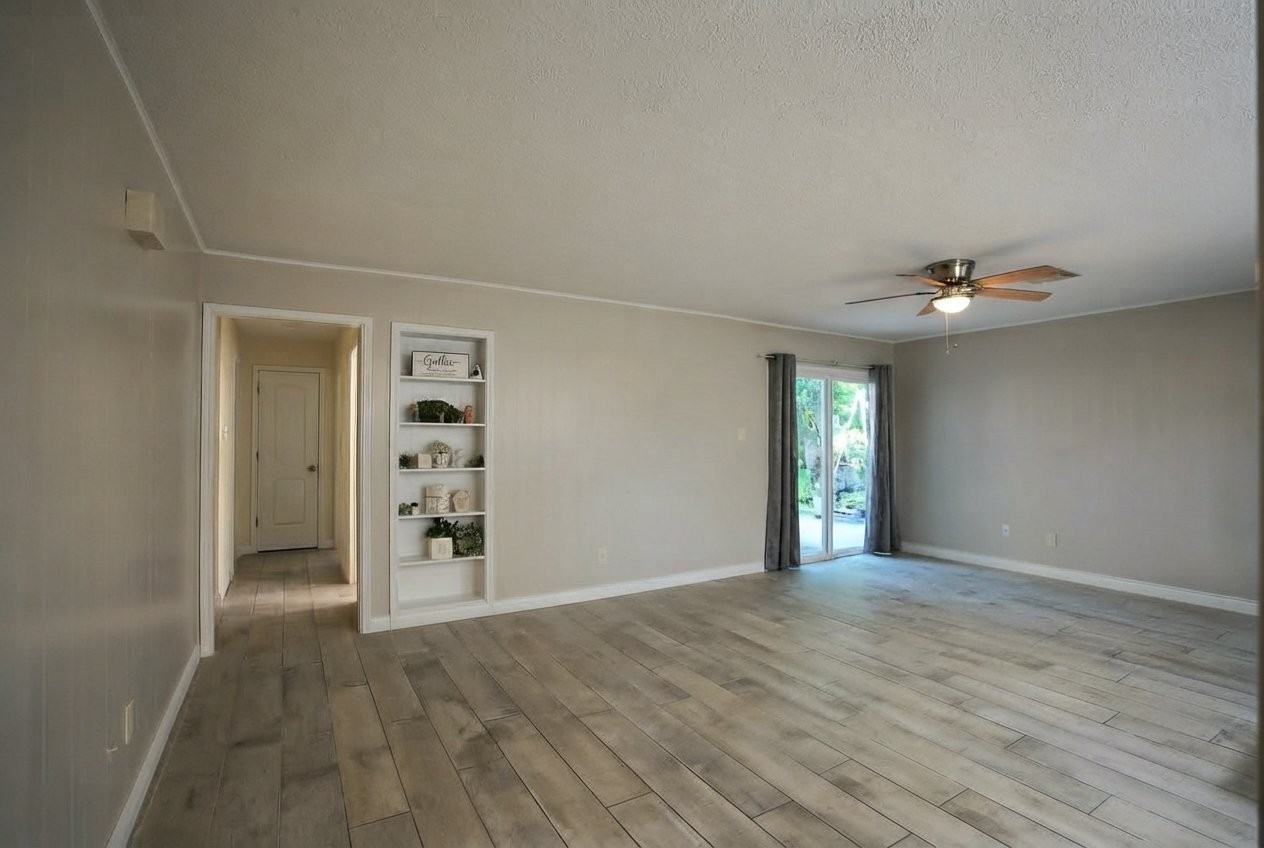 118 Talisman St - Photo 3 of 18