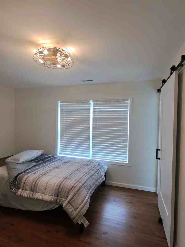410 Pennsylvania Ave - Photo 3 of 13