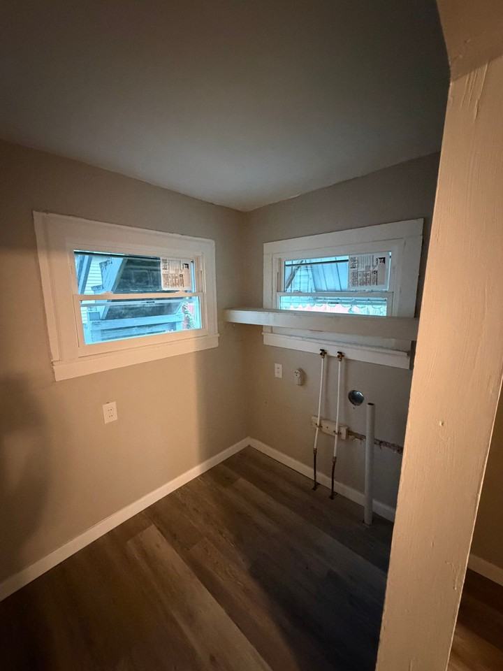 358 S 6th St #1 - Photo 5 of 15