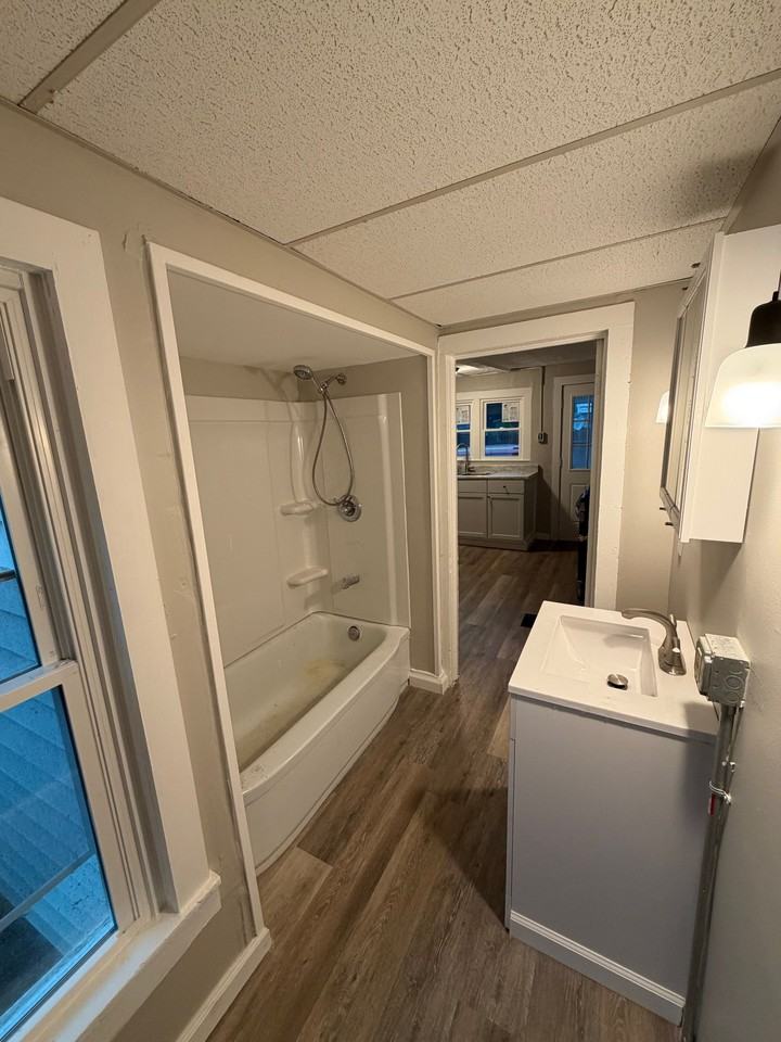 358 S 6th St #1 - Photo 7 of 15