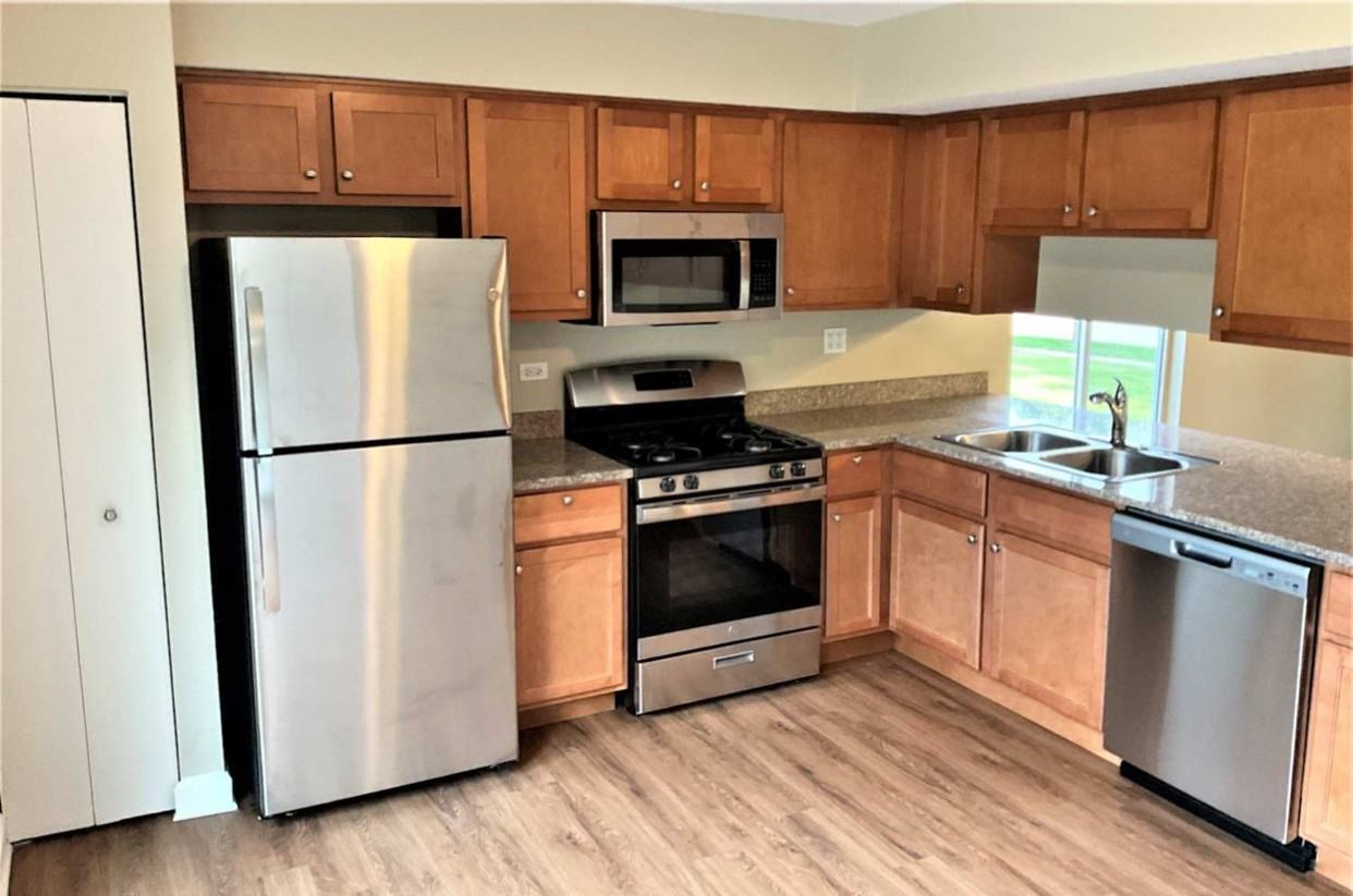 1225 Sebring Cir #3 - Photo 3 of 10