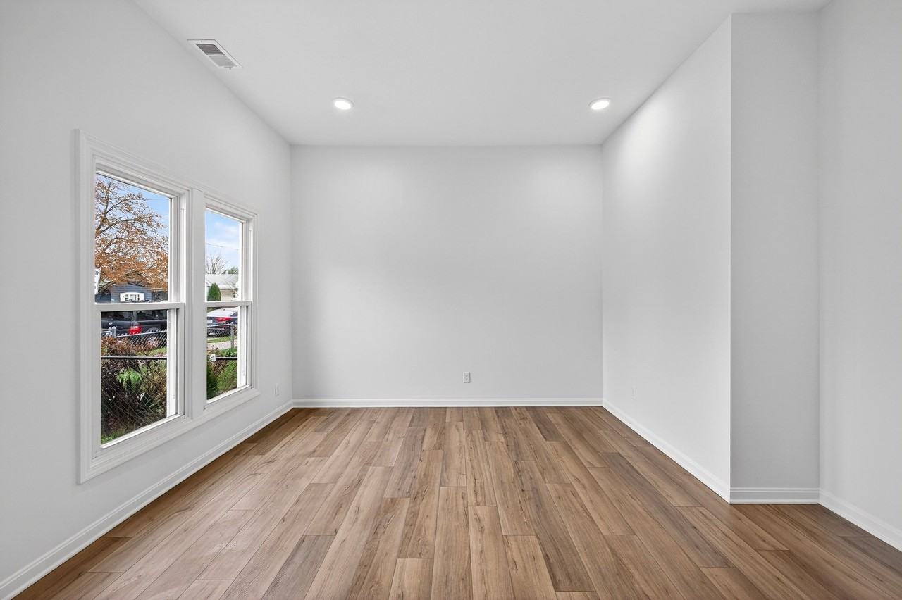 508 Lilly Ave - Photo 2 of 14