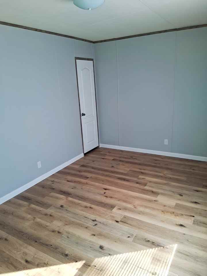 131 Rainbow Dr - Photo 3 of 8