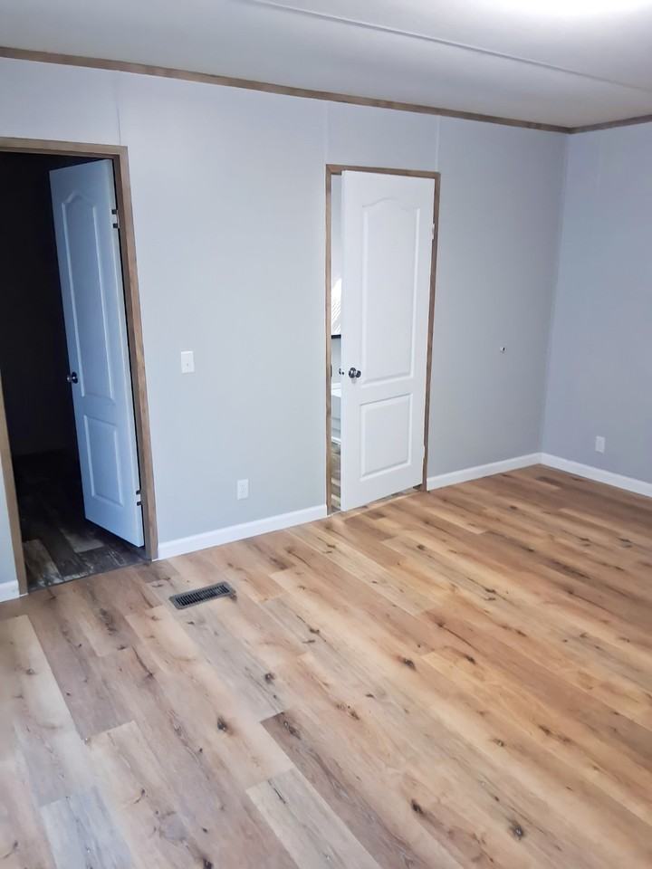 131 Rainbow Dr - Photo 5 of 8