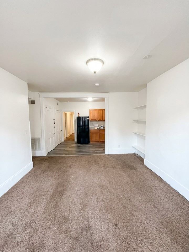 27 Clark St #2 - Photo 2 of 14