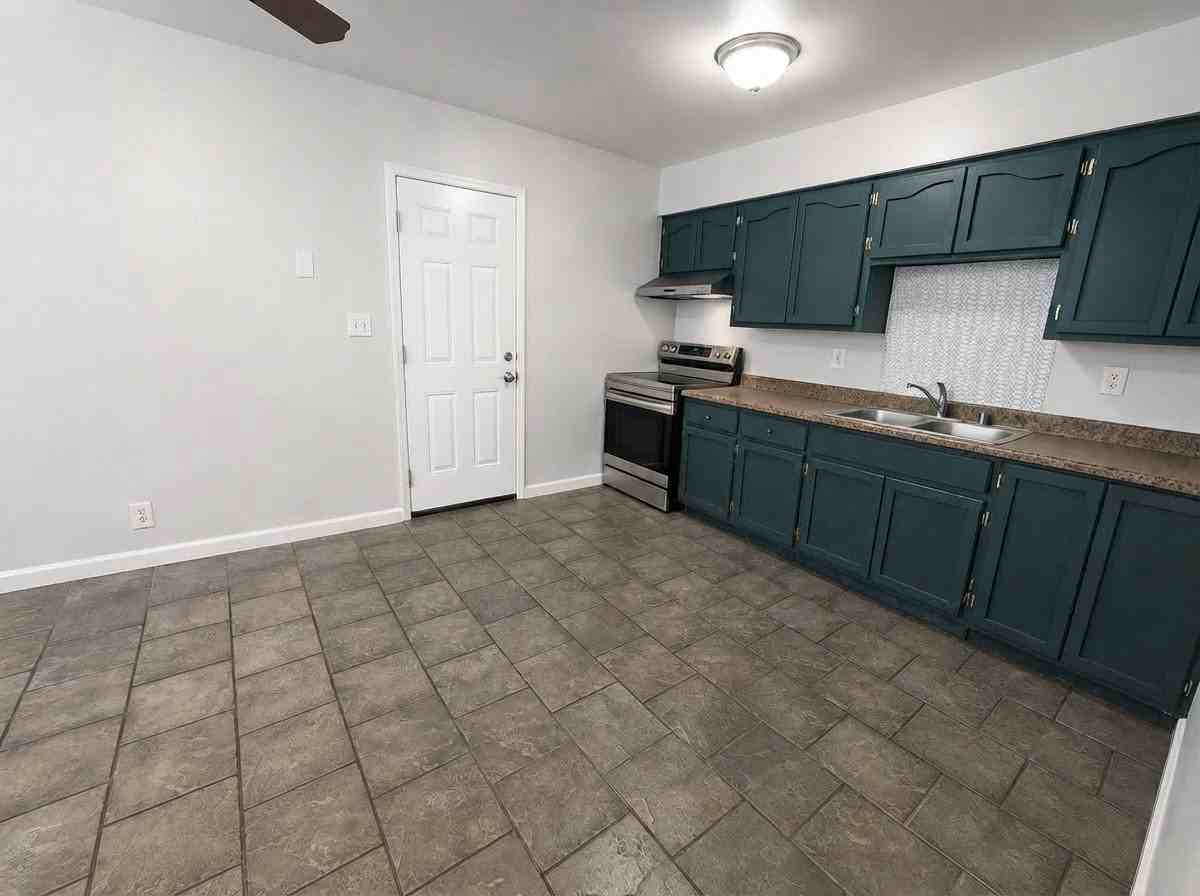 2373 Wolf St - Photo 2 of 10