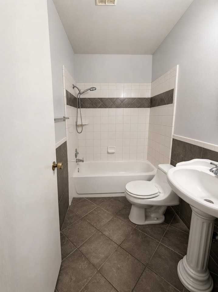 2373 Wolf St - Photo 4 of 10