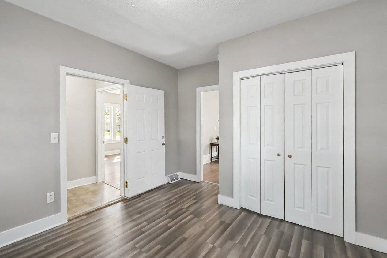 1216 N Capitol Ave #1 - Photo 5 of 12
