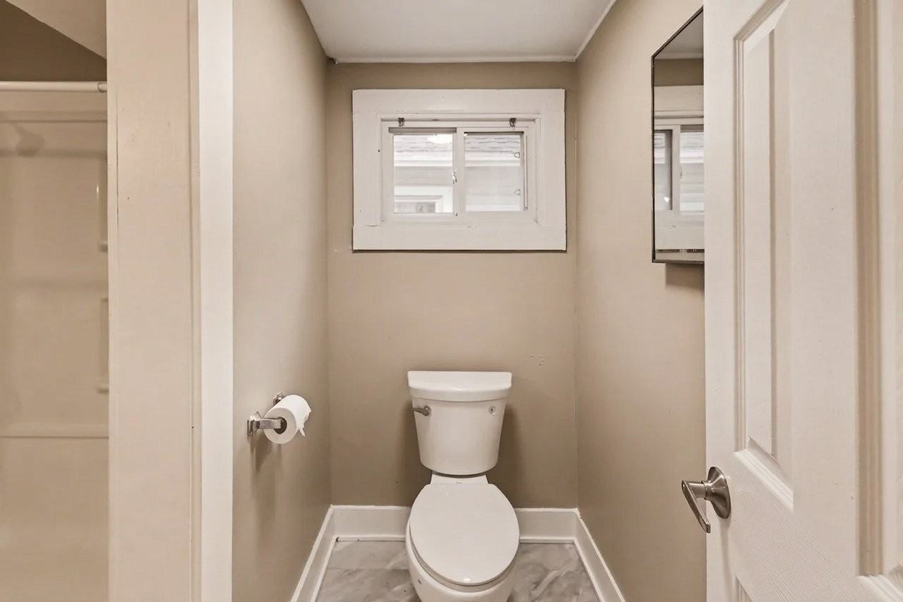1216 N Capitol Ave #1 - Photo 7 of 12