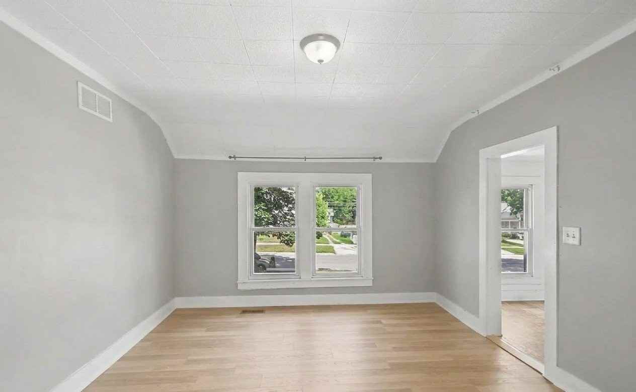 1216 1/2 N Capitol Ave #2 - Photo 2 of 9
